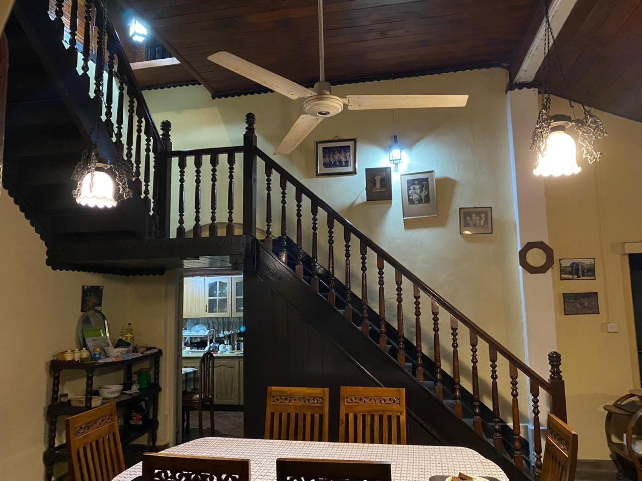 Wattarantenna Bungalow Kandy Bagian luar foto