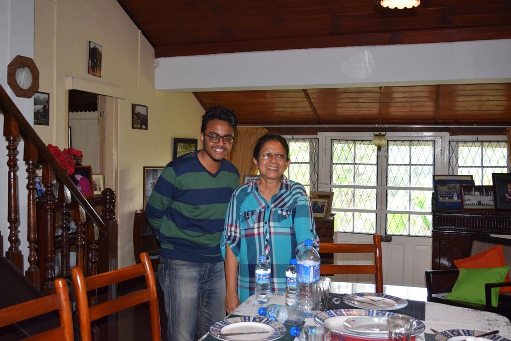 Wattarantenna Bungalow Kandy Bagian luar foto